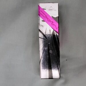 MAC Shiny Pretty Things Holiday "BABETOWN" Neutral Beige Pink Lipstick